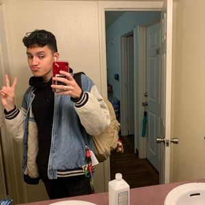 Meet your Posher, Daniel